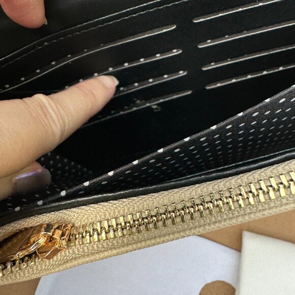 41 Hawthorn Jasmine Wallet Crossbody in Beige - Picture 5 of 8